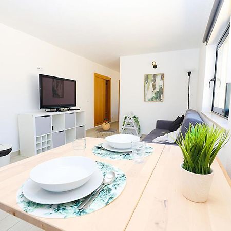 A62 - Cul De Sac Apartment In Лагос Екстериор снимка