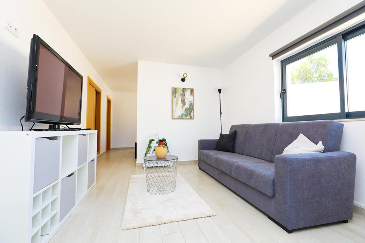 A62 - Cul De Sac Apartment In Лагос Екстериор снимка